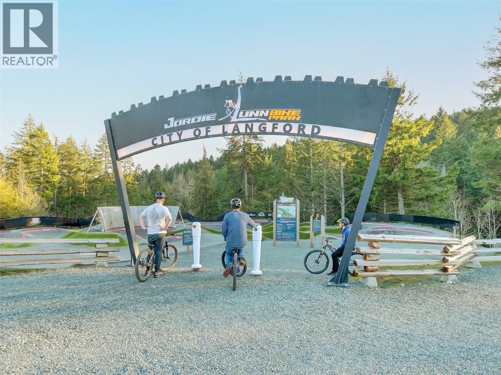  2838 Sooke Lake Road, Langford