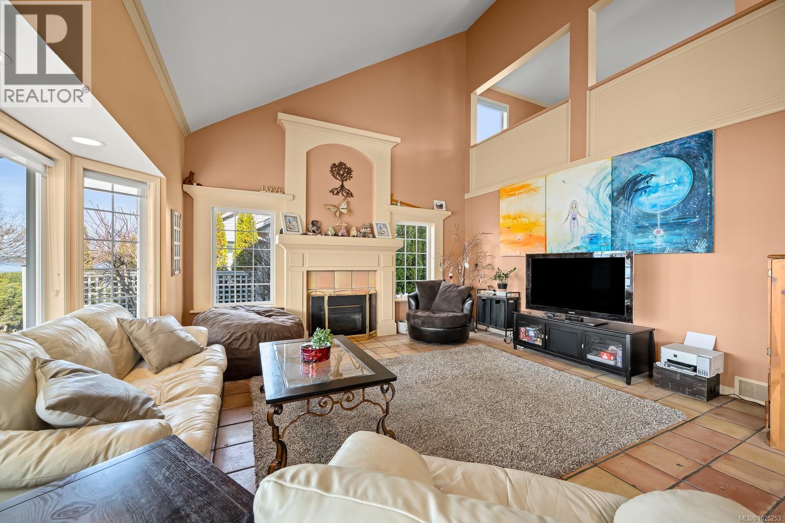 7600 Tozer Rd, Fanny Bay