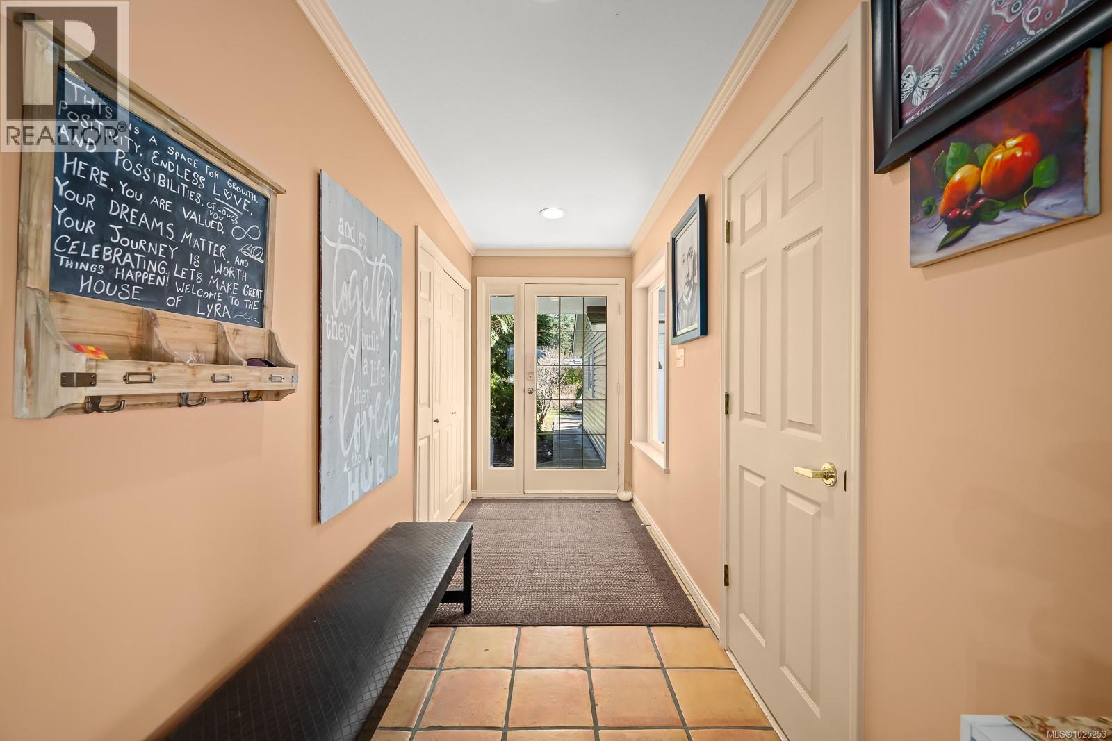 7600 Tozer Rd, Fanny Bay