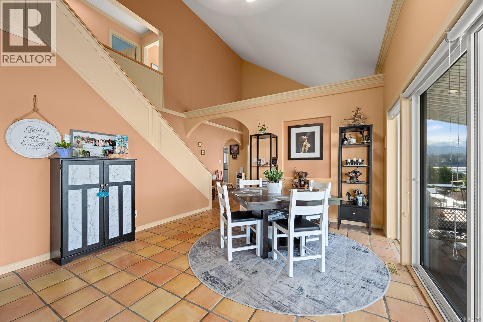 7600 Tozer Rd, Fanny Bay