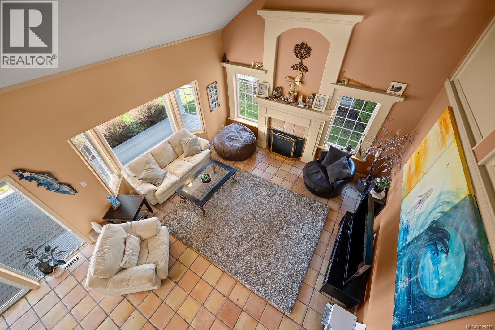 7600 Tozer Rd, Fanny Bay