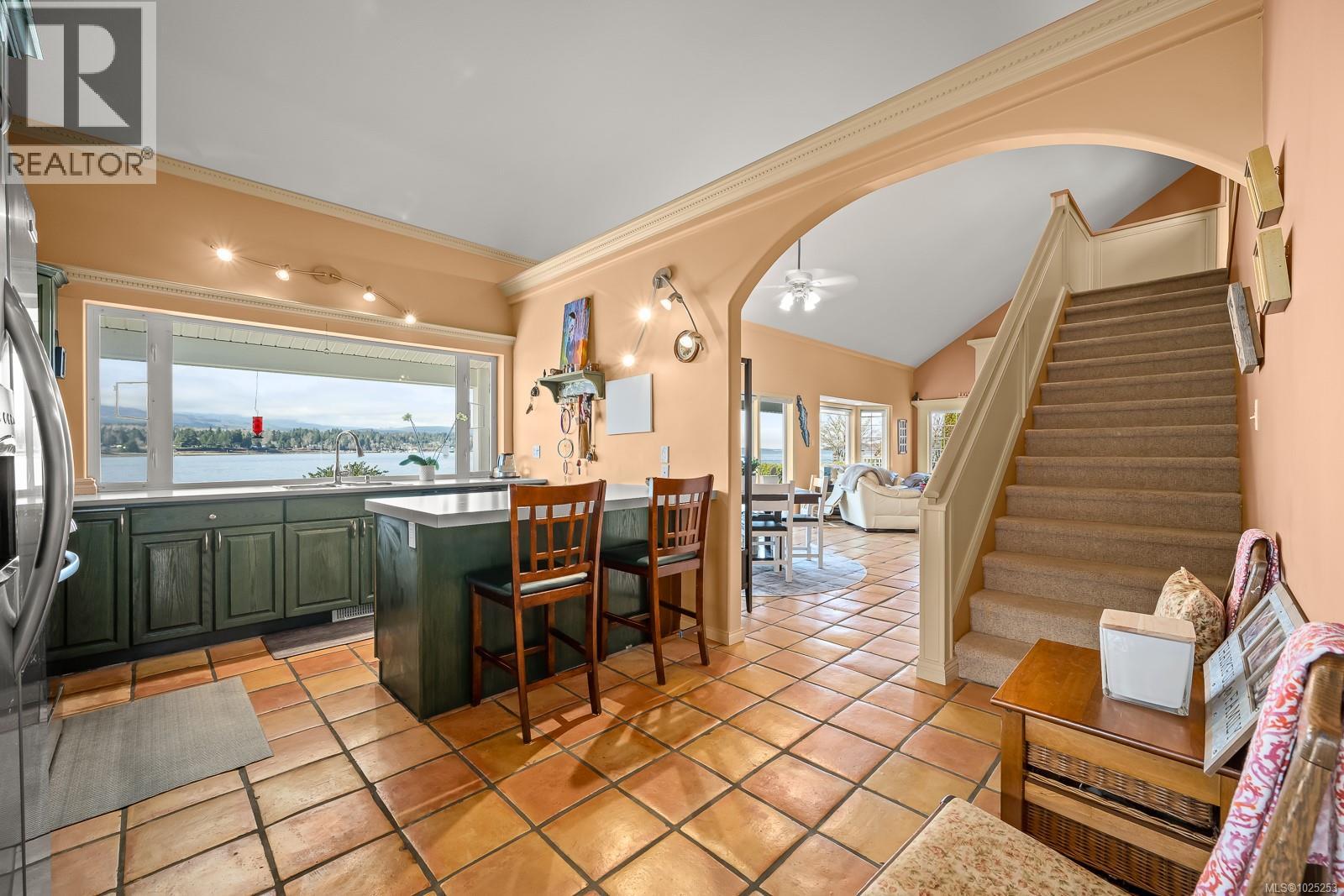 7600 Tozer Rd, Fanny Bay