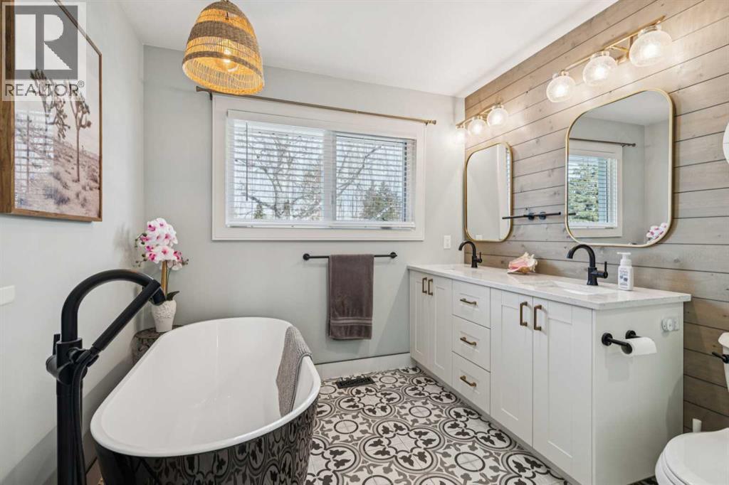 Single Family House Bungalow for Sale in  Athlone Road SE Acadia Calgary 