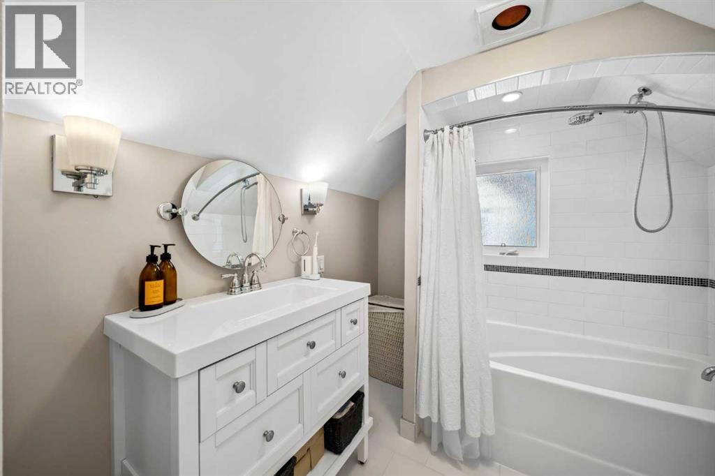 Single Family House for Sale in   Avenue NW Mount Pleasant Calgary 