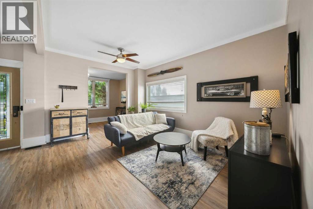 Single Family House for Sale in   Avenue NW Mount Pleasant Calgary 