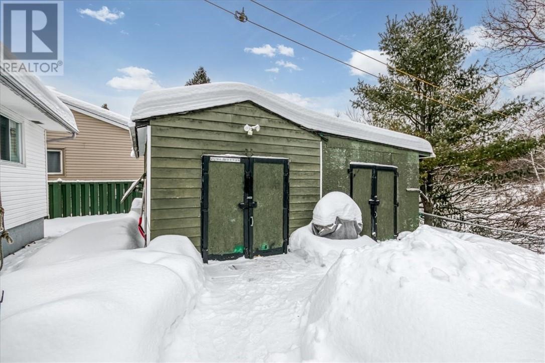 26 Rushbrooke Crescent - Photo 4 of 39, Chelmsford, Ontario