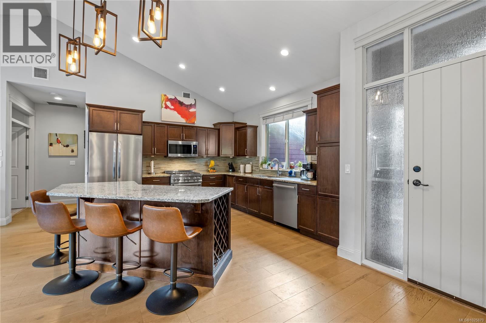 1755 Galvin Pl, Qualicum Beach