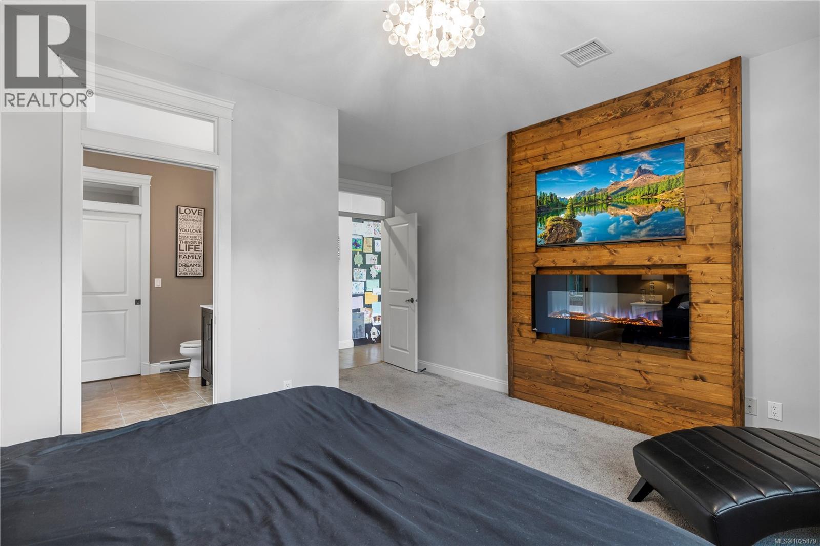 1755 Galvin Pl, Qualicum Beach