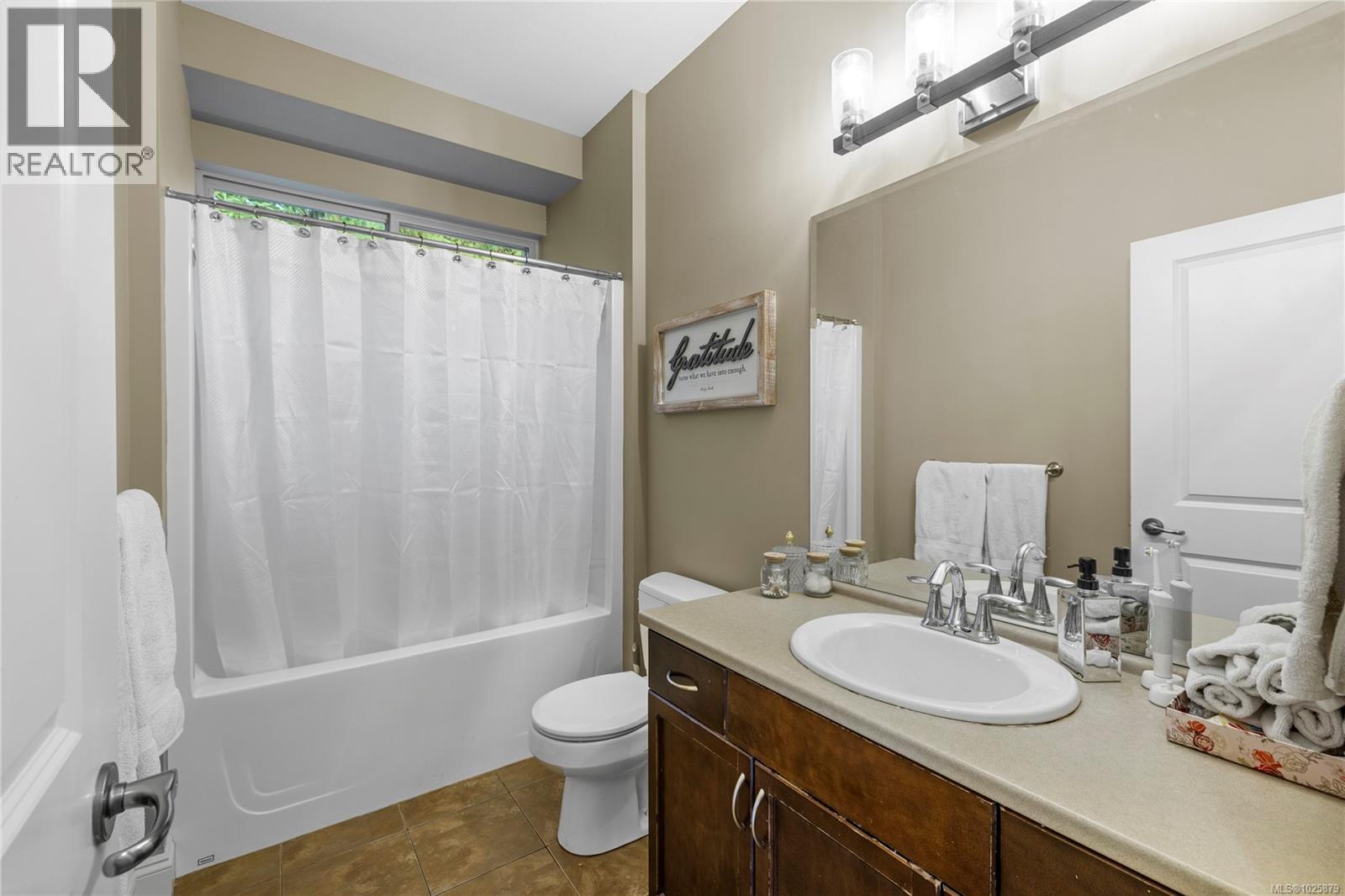 1755 Galvin Pl, Qualicum Beach