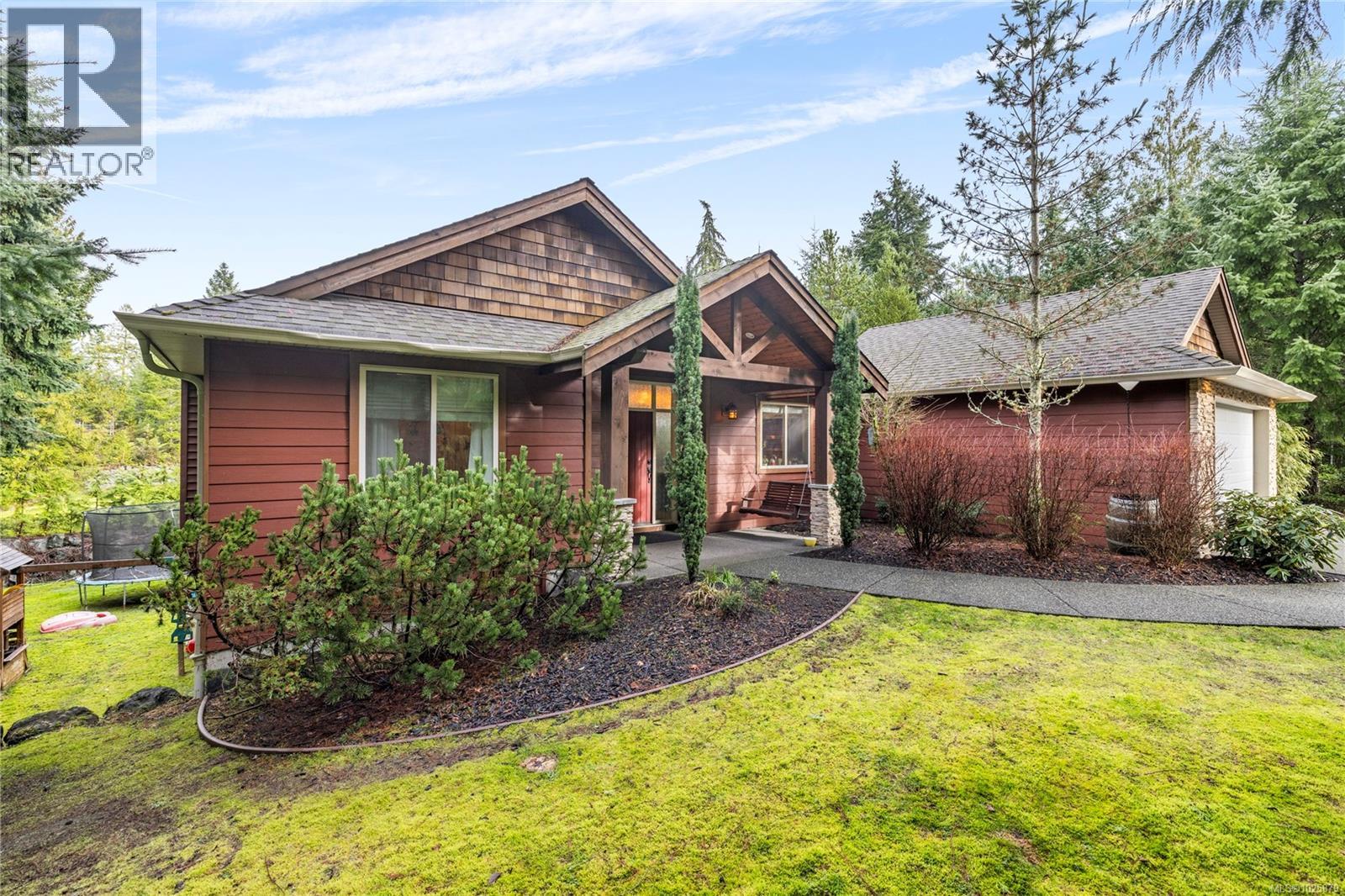 1755 Galvin Pl, Qualicum Beach
