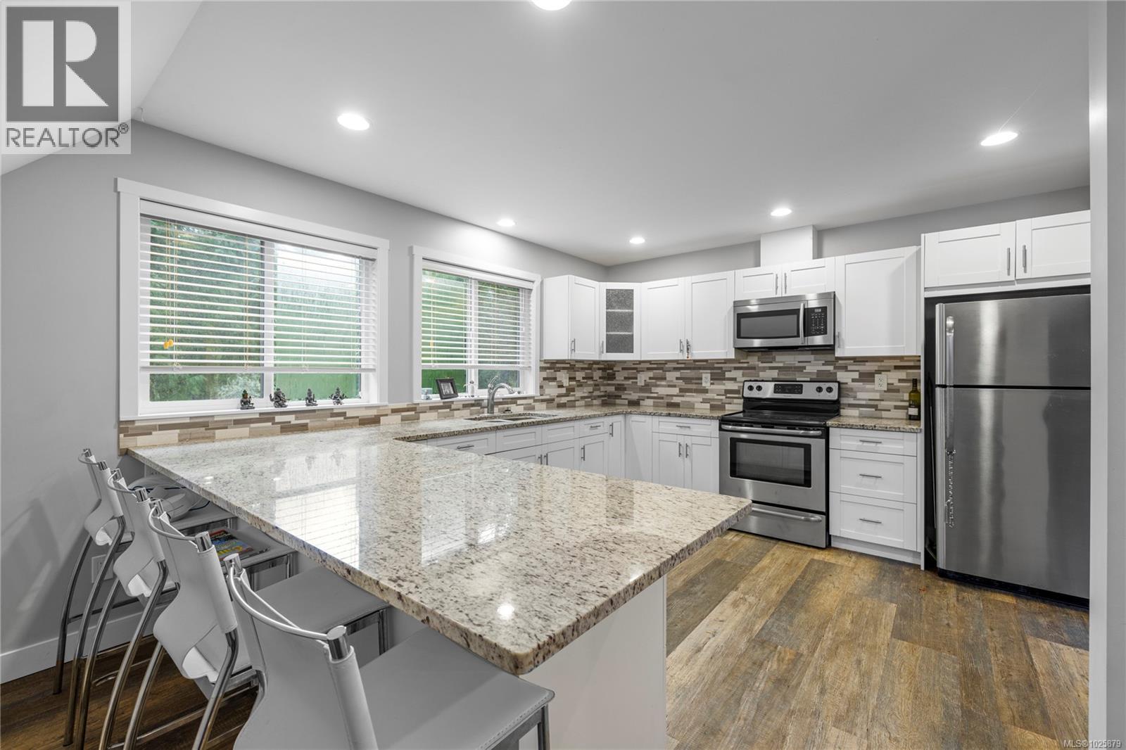 1755 Galvin Pl, Qualicum Beach