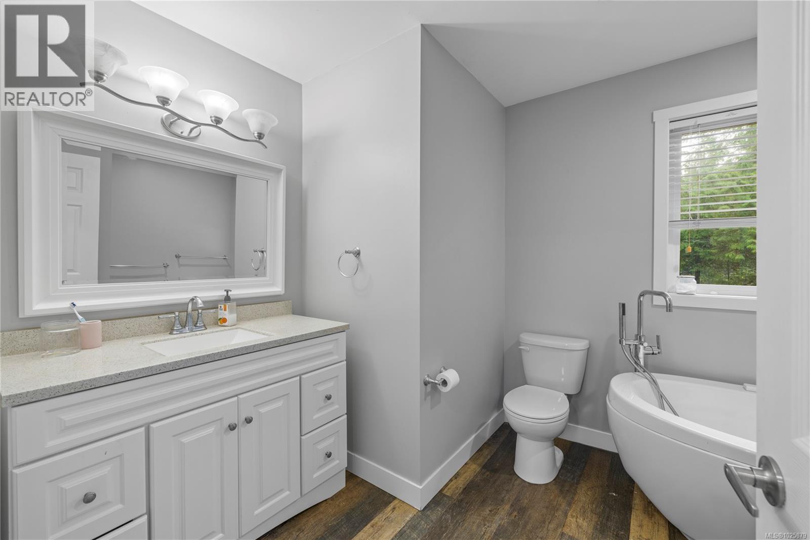 1755 Galvin Pl, Qualicum Beach