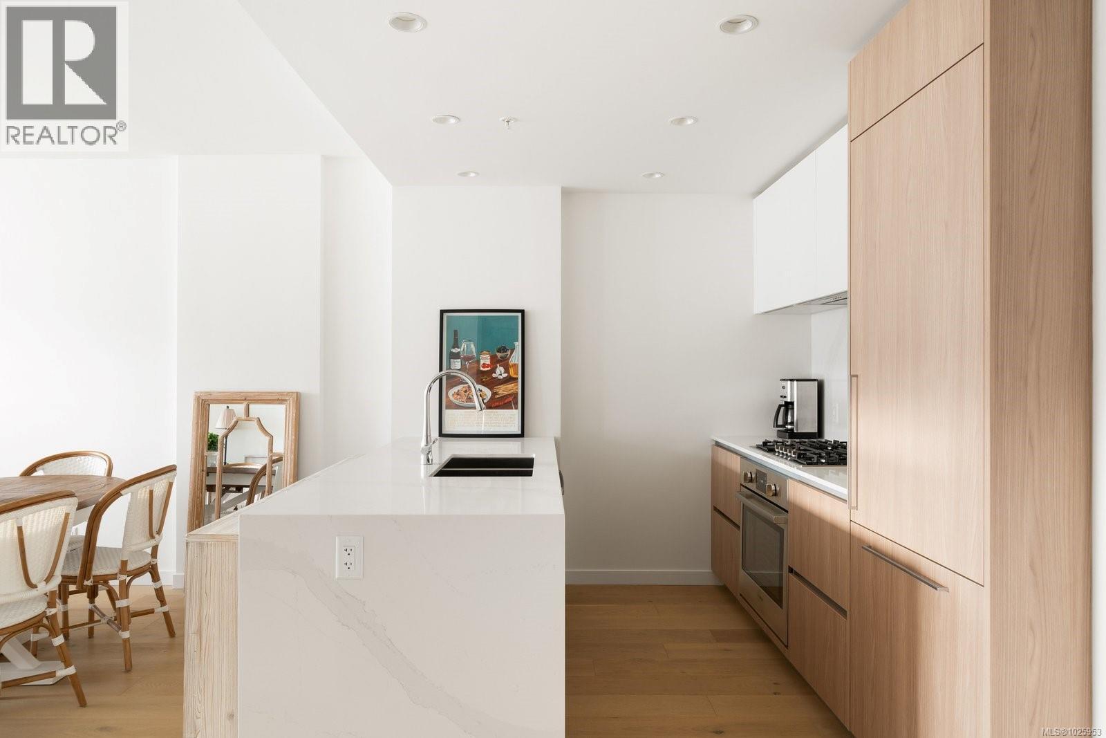 1311 2000 Hannington Road, Langford