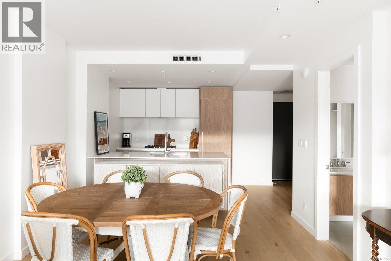 1311 2000 Hannington Road, Langford