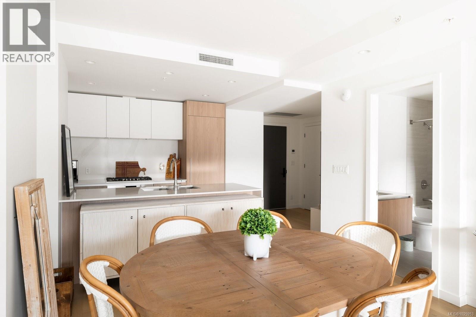 1311 2000 Hannington Road, Langford