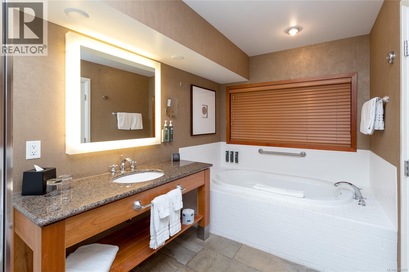 #101/103 B 1376 LYNBURNE PL - 15