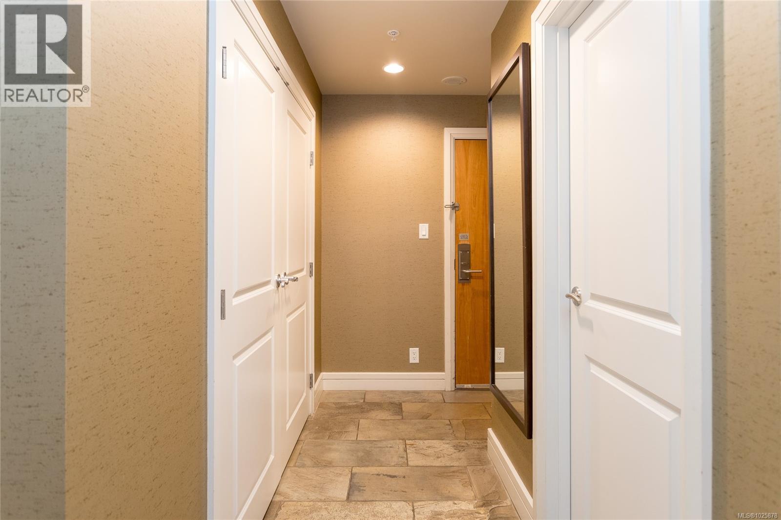 #101/103 B 1376 LYNBURNE PL - 6