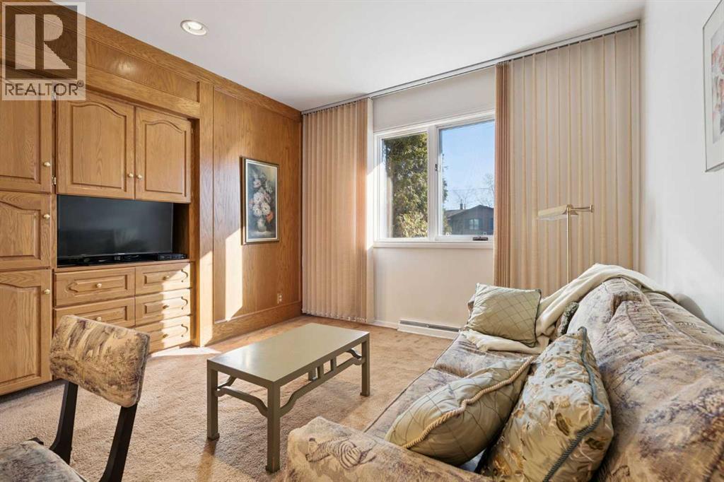 Single Family House Bungalow for Sale in  Rosery Drive NW Rosemont Calgary 