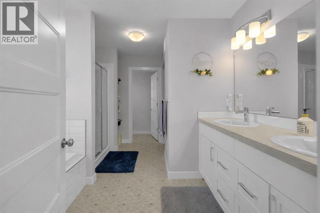 204 Augustus Way, Penhold