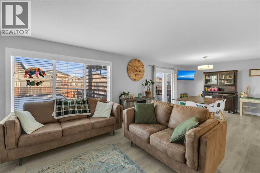 204 Augustus Way, Penhold