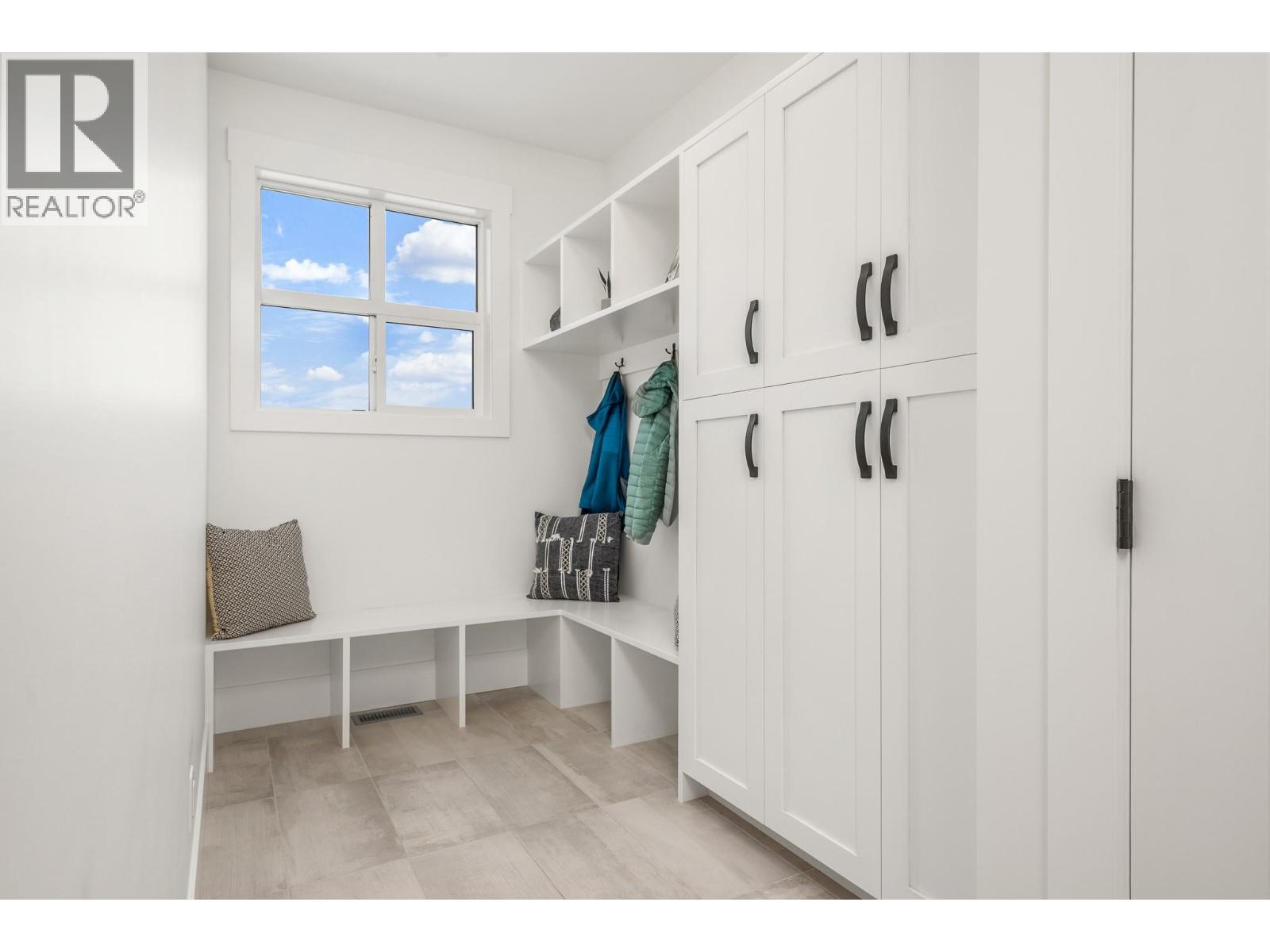 253 Ashcroft Court, Vernon