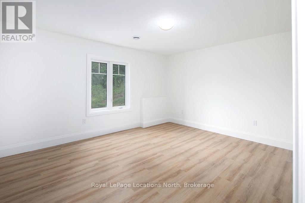 32 - 4 HILTON LANE — photo 21