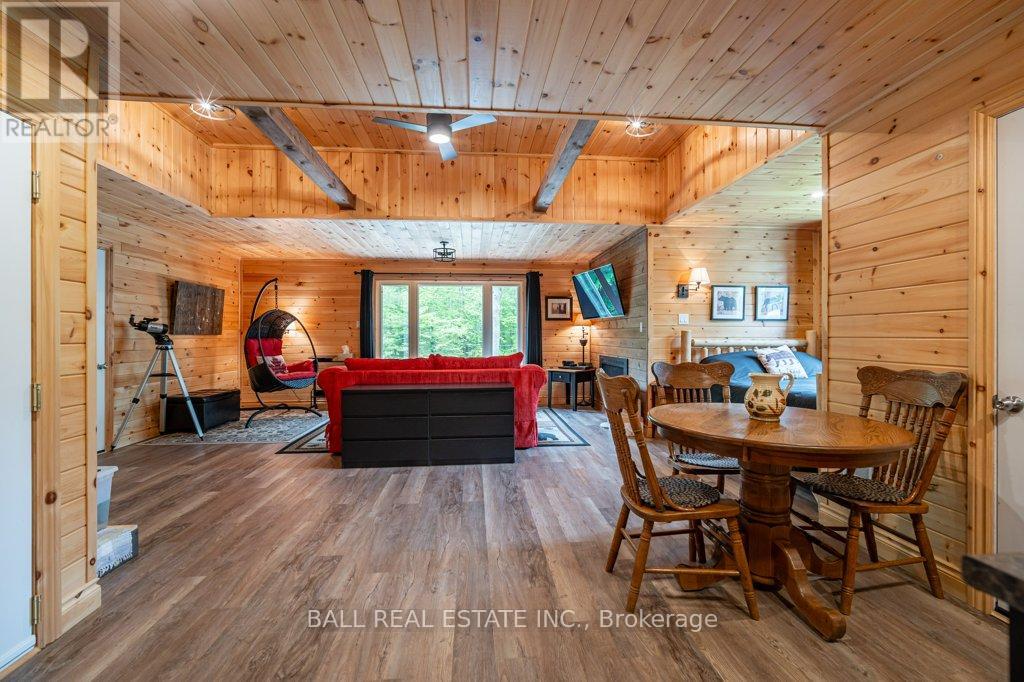 32 SHADOWOOD LANE - 28