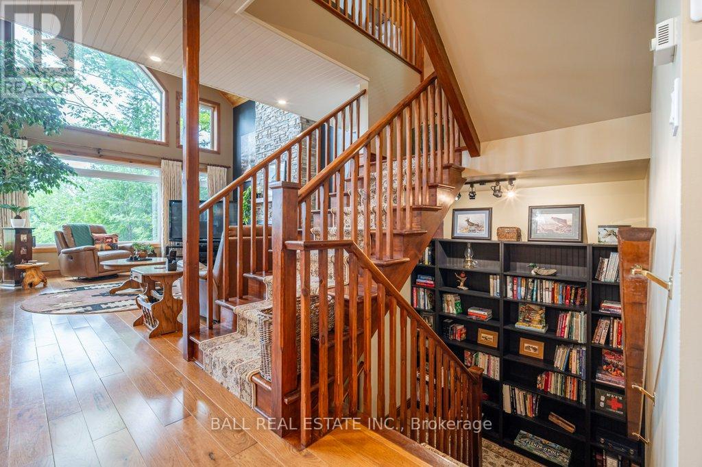 32 SHADOWOOD LANE - 30