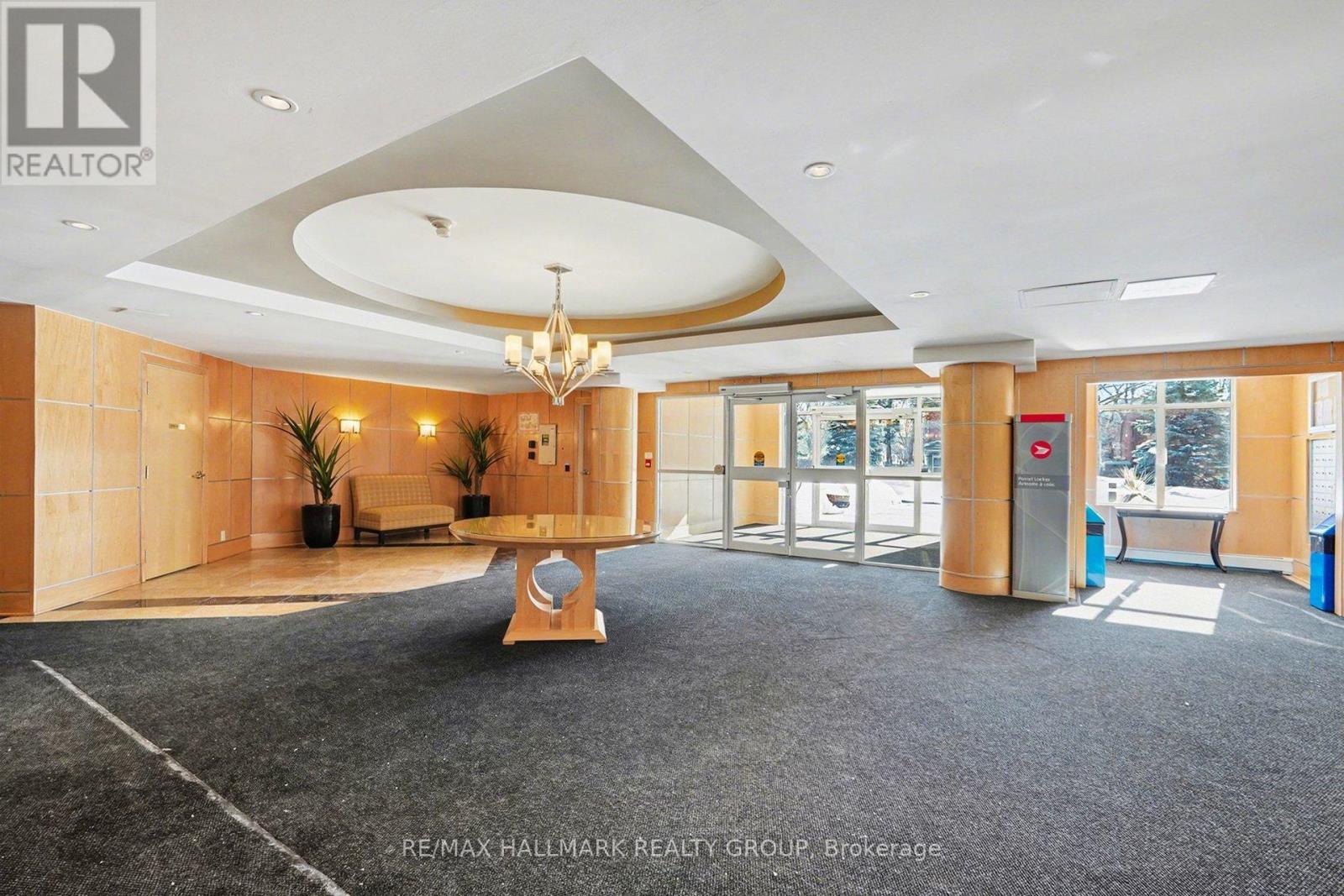 205 Bolton Unit 315 photo 2