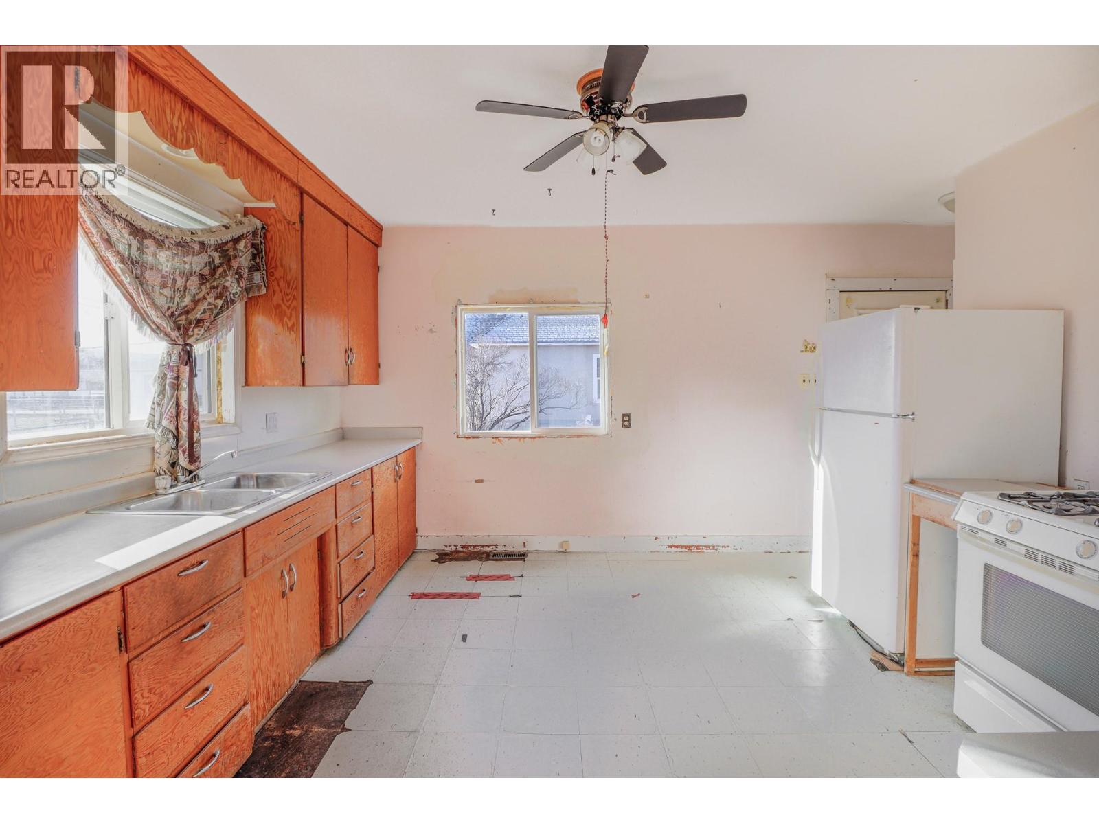 315 BRIAR Avenue NW, Cranbrook