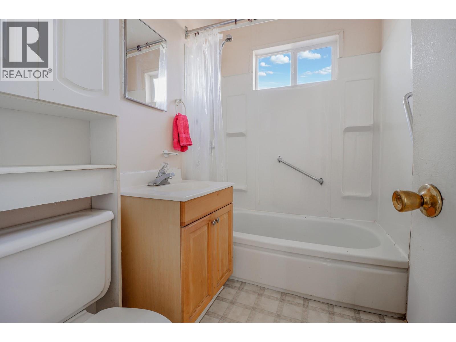 315 BRIAR Avenue NW, Cranbrook