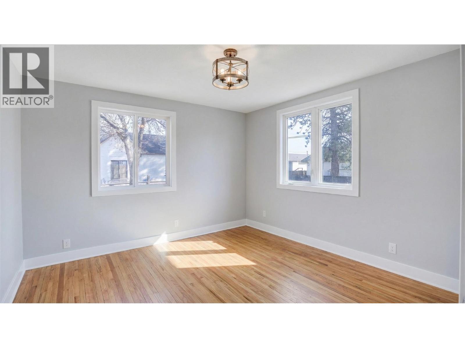 315 BRIAR Avenue NW, Cranbrook