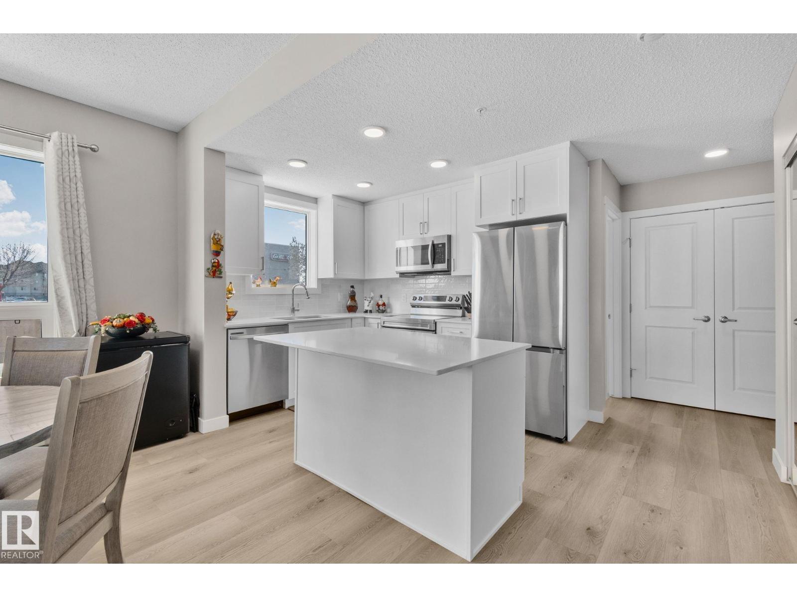 #128 12804 140 AV NW, Edmonton