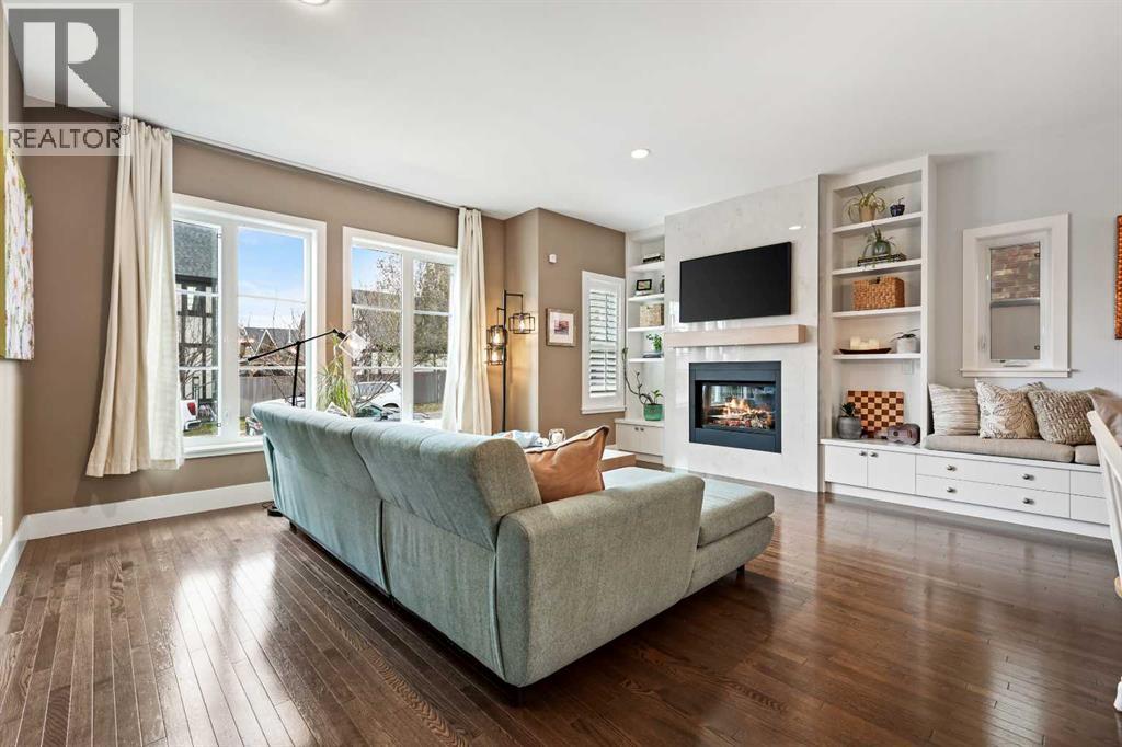 Single Family House for Sale in  BenySurMer Road SW Currie Barracks Calgary 