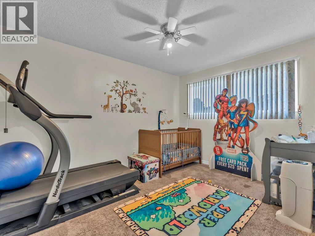 Single Family House Bungalow for Sale in  Milne Place SE Connaught Medicine Hat 