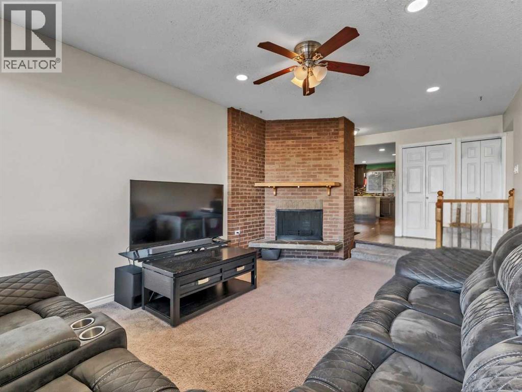 Single Family House Bungalow for Sale in  Milne Place SE Connaught Medicine Hat 