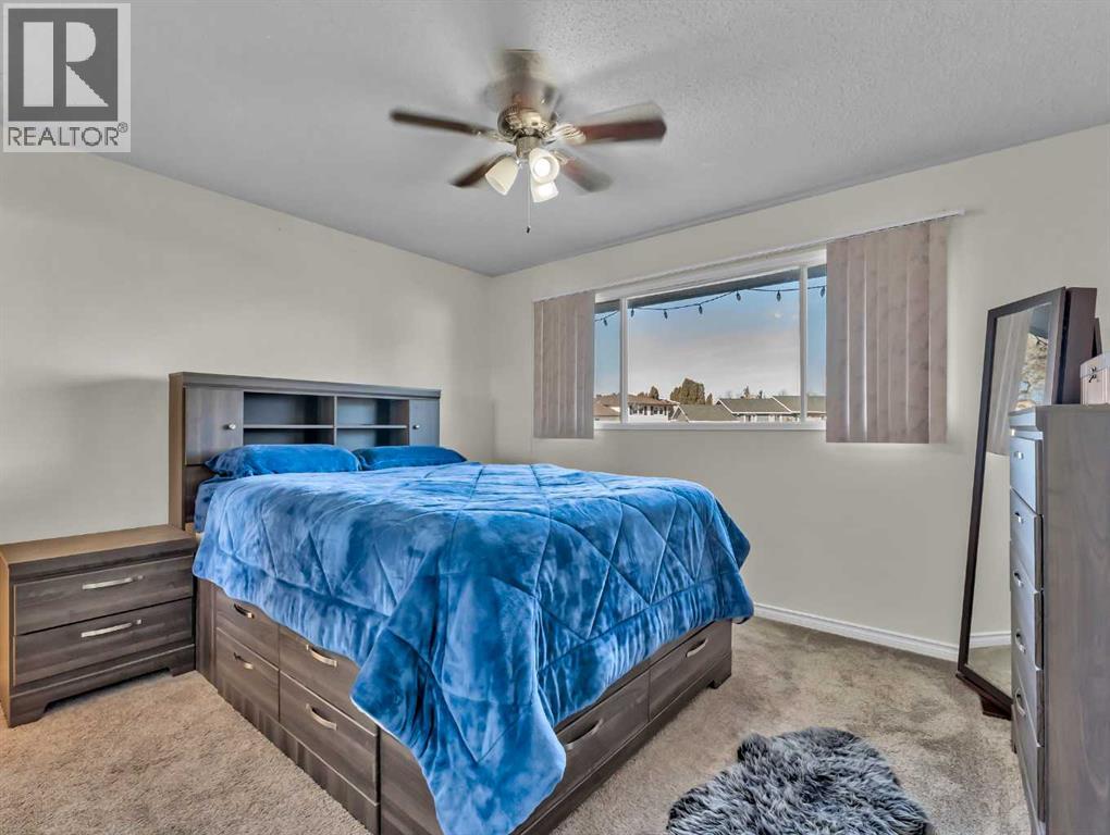 Single Family House Bungalow for Sale in  Milne Place SE Connaught Medicine Hat 