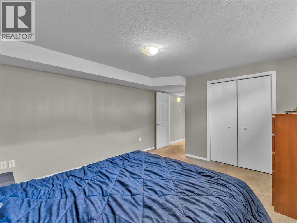 Single Family House Bungalow for Sale in  Milne Place SE Connaught Medicine Hat 