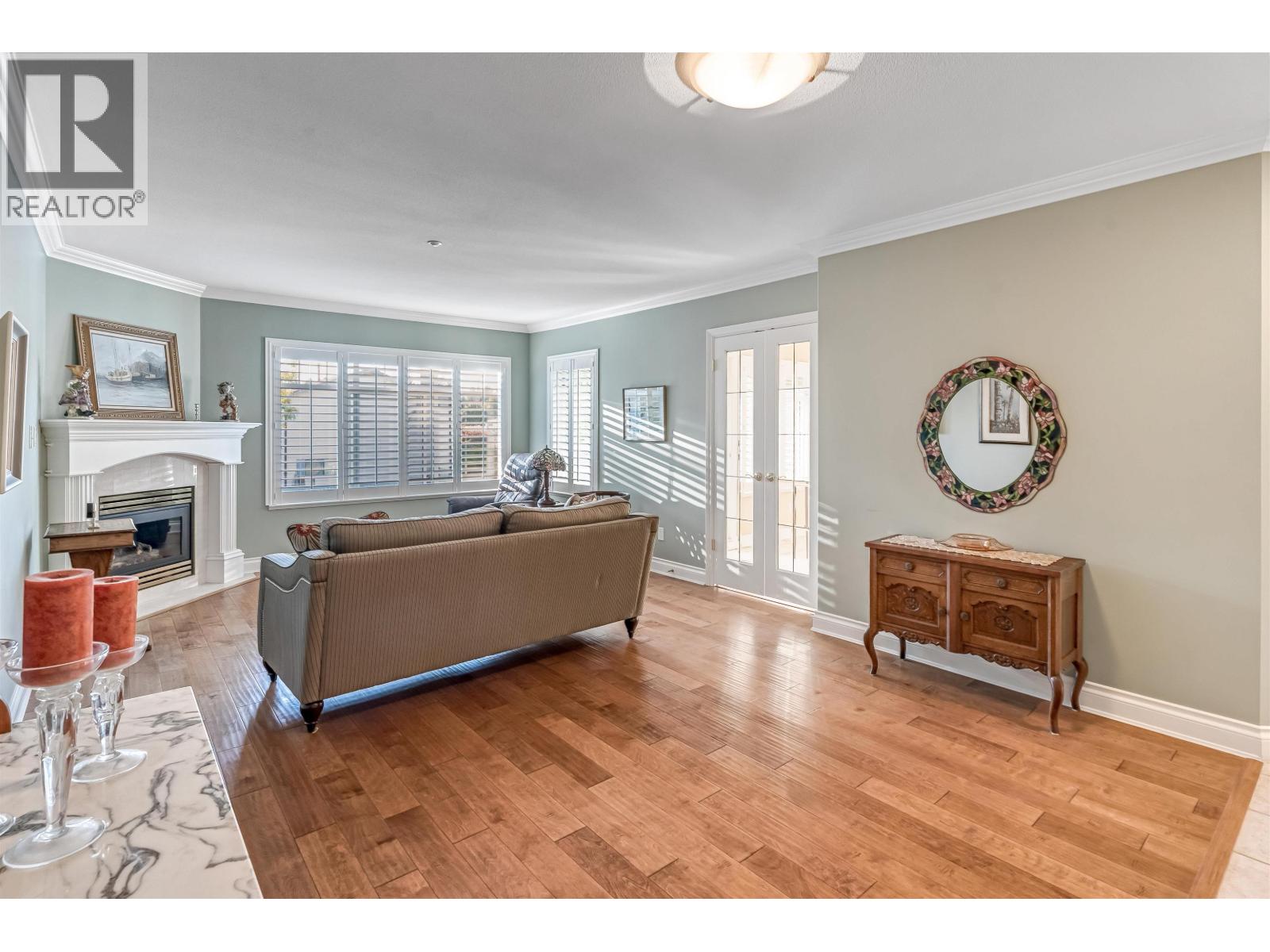 205 1320 55 STREET, Delta