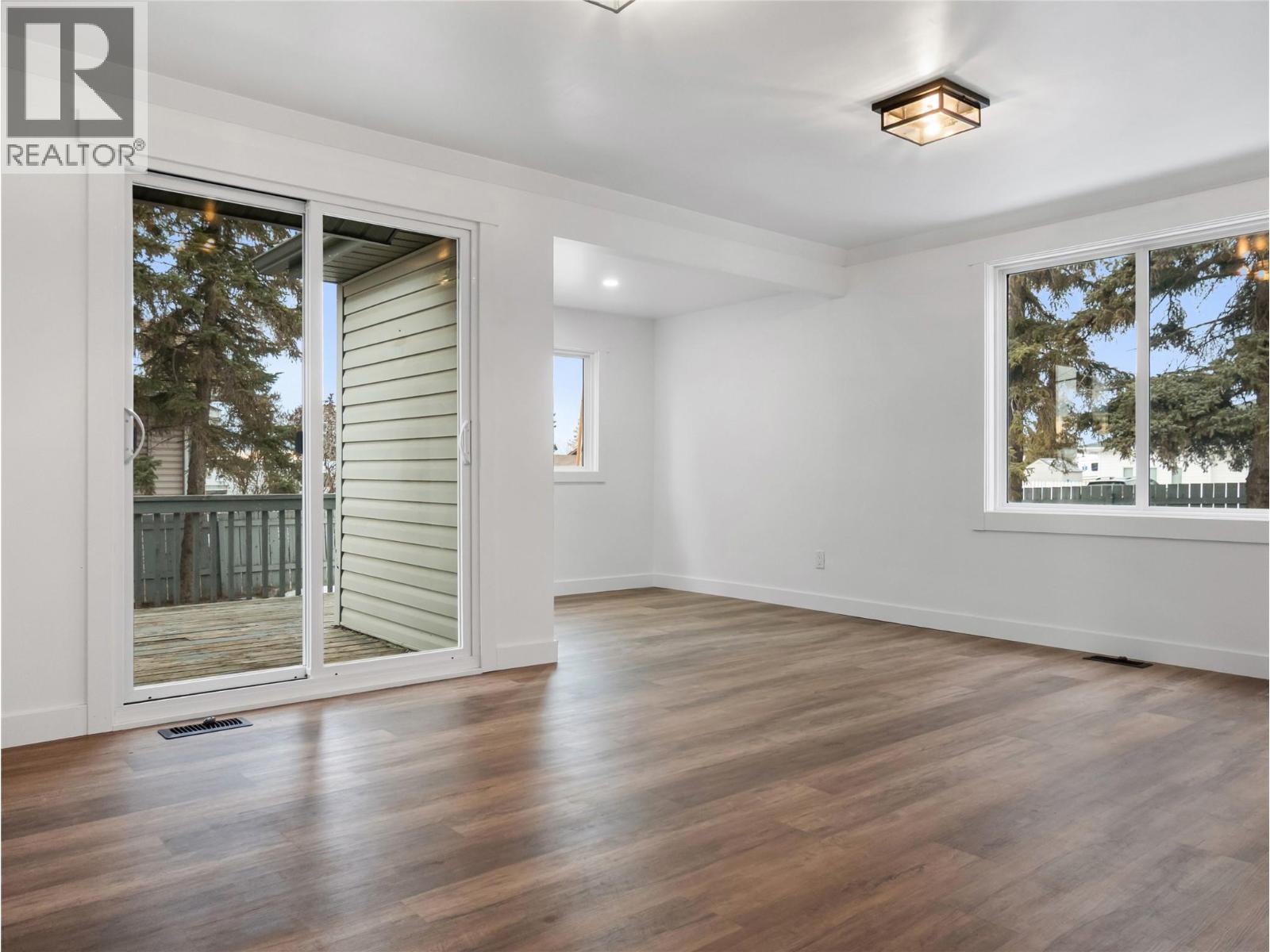 809 95 Avenue, Dawson Creek