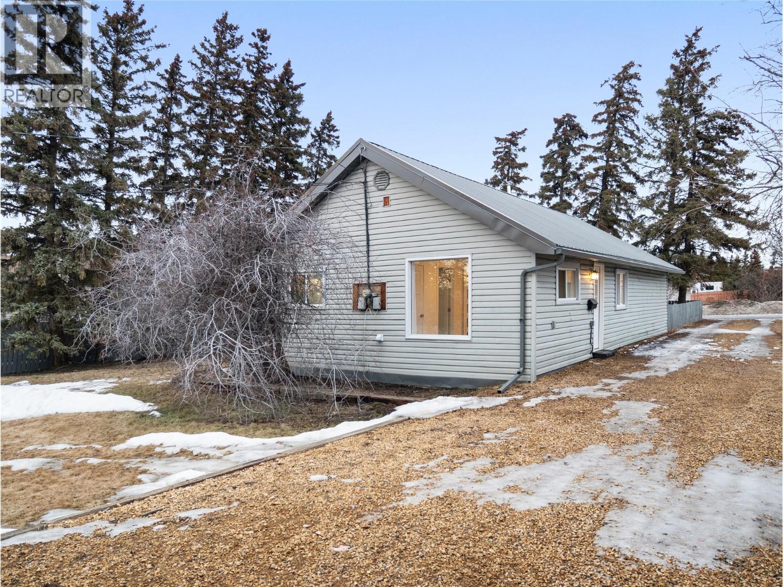 809 95 Avenue, Dawson Creek
