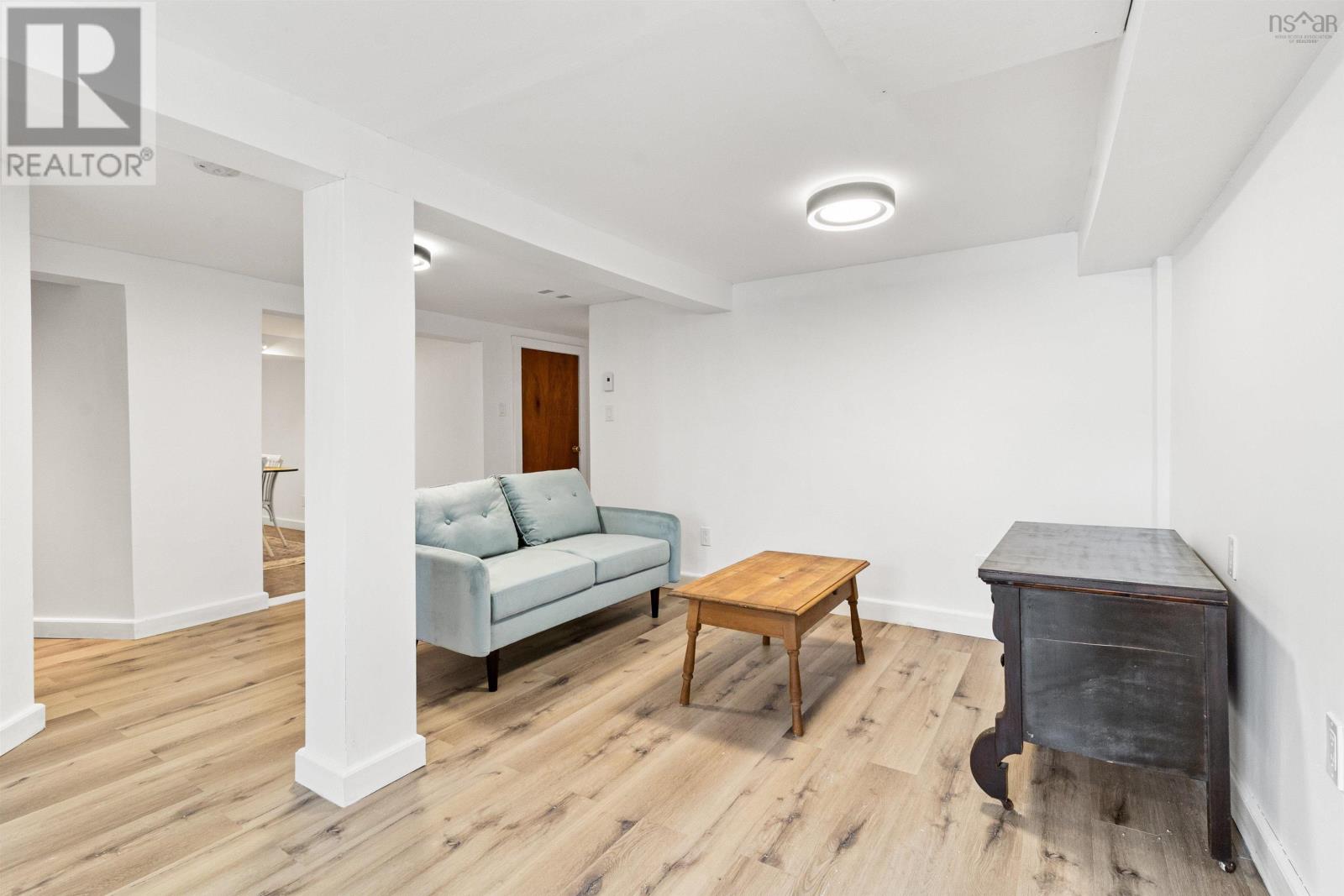 Property 32 of 39 of 202 Gaspereau Avenue