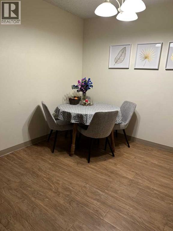 Single Family House for Sale in   Southampton Drive SW Southwood Calgary 