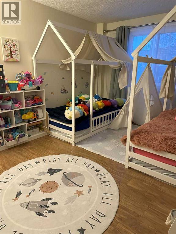 Single Family House for Sale in   Southampton Drive SW Southwood Calgary 