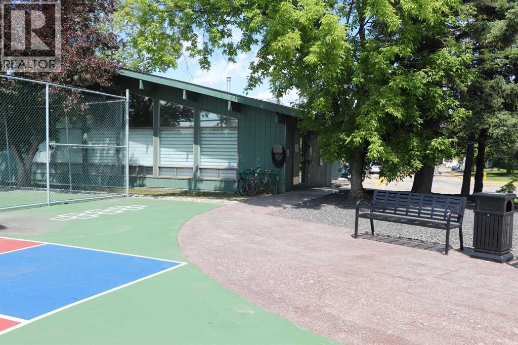 Single Family House for Sale in   Southampton Drive SW Southwood Calgary 