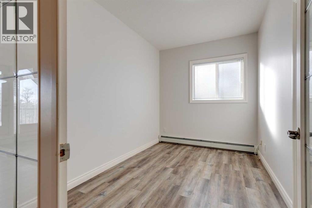 Single Family House for Sale in    Street NW Crescent Heights Calgary 