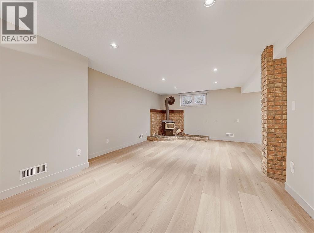 Single Family House Bungalow for Sale in  Granlea Place SW Glendale Calgary 