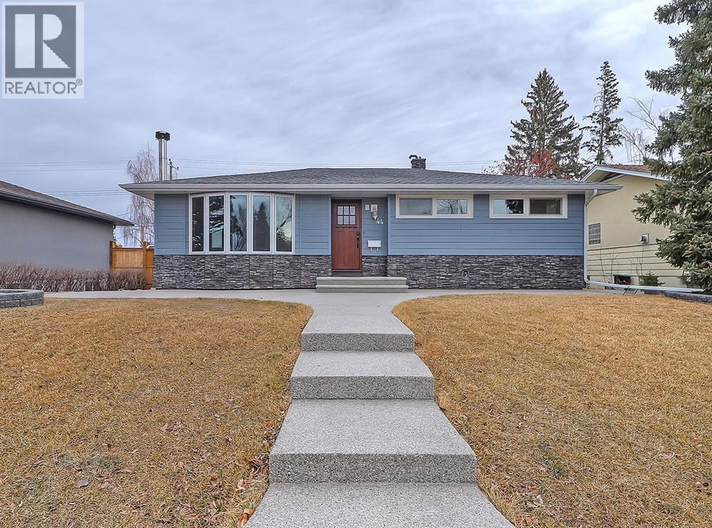 44 Granlea Place SW, Calgary, Alberta