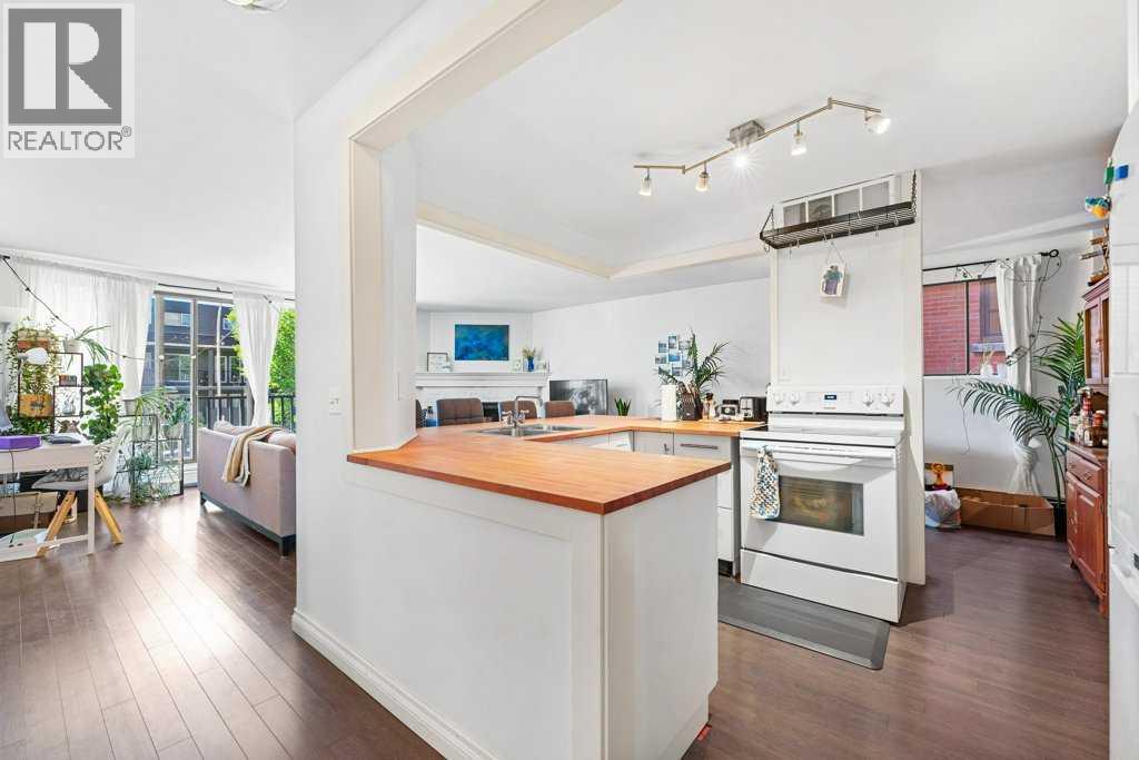 Single Family House for Sale in B   Avenue SW Cliff Bungalow Calgary 