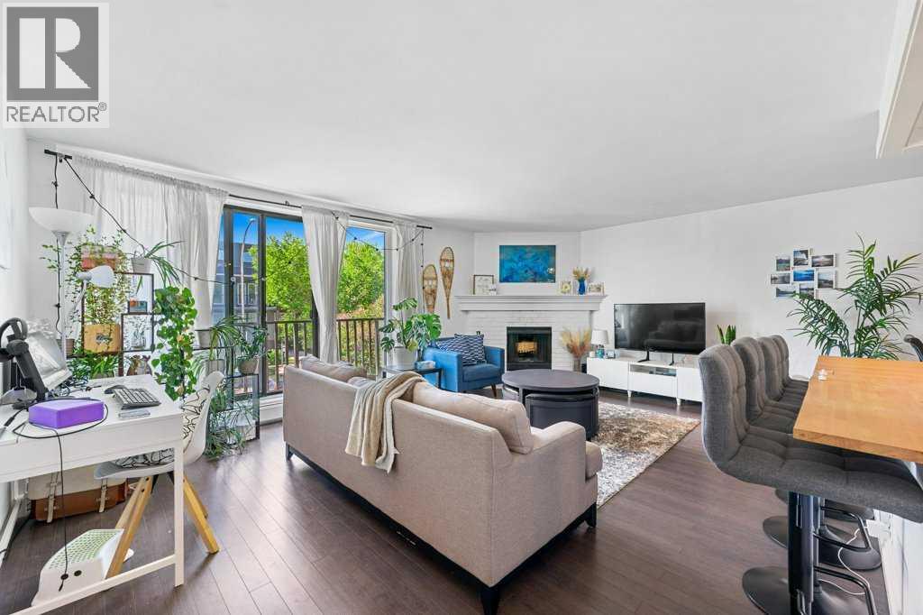 Single Family House for Sale in B   Avenue SW Cliff Bungalow Calgary 